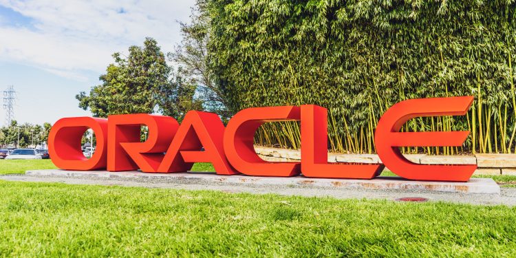 Why Oracle stock tanked over 6% on Friday
